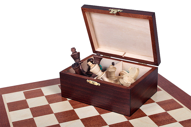 Staunton No.7 Chess Pieces – Hornbeam Wood in Storage Chest – image 2