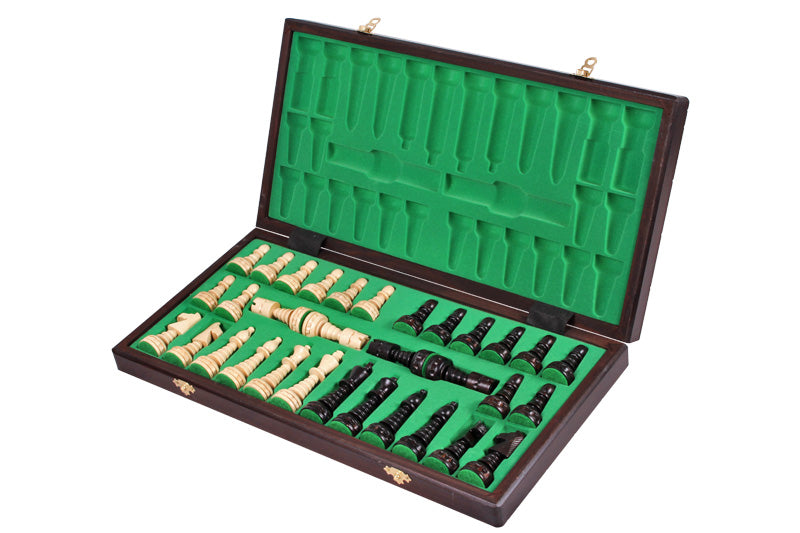 Christmas Tree Chess Set 48x48cm – Festive Hornbeam Folding Board – image 5