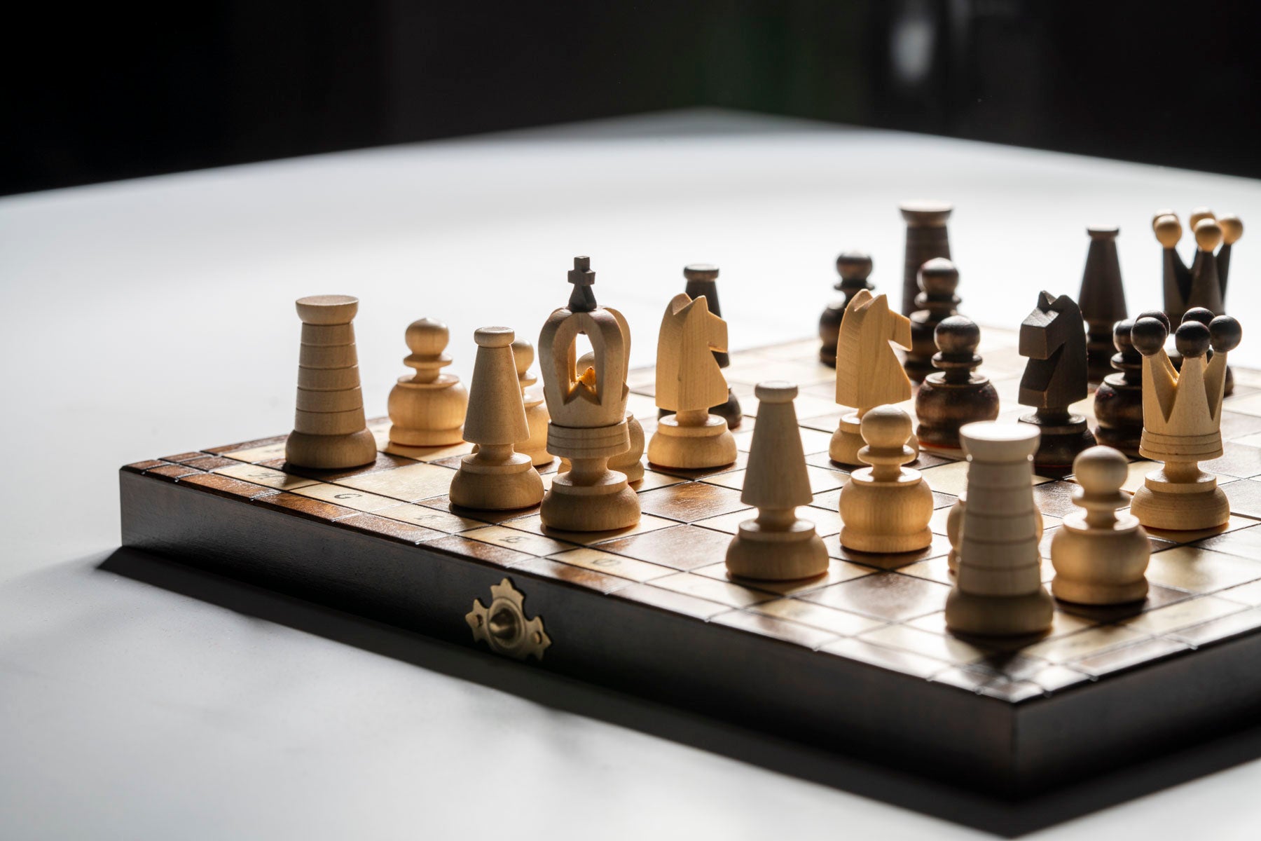 Royal Maxi Chess Set 31x31cm – Compact Folding Travel Board