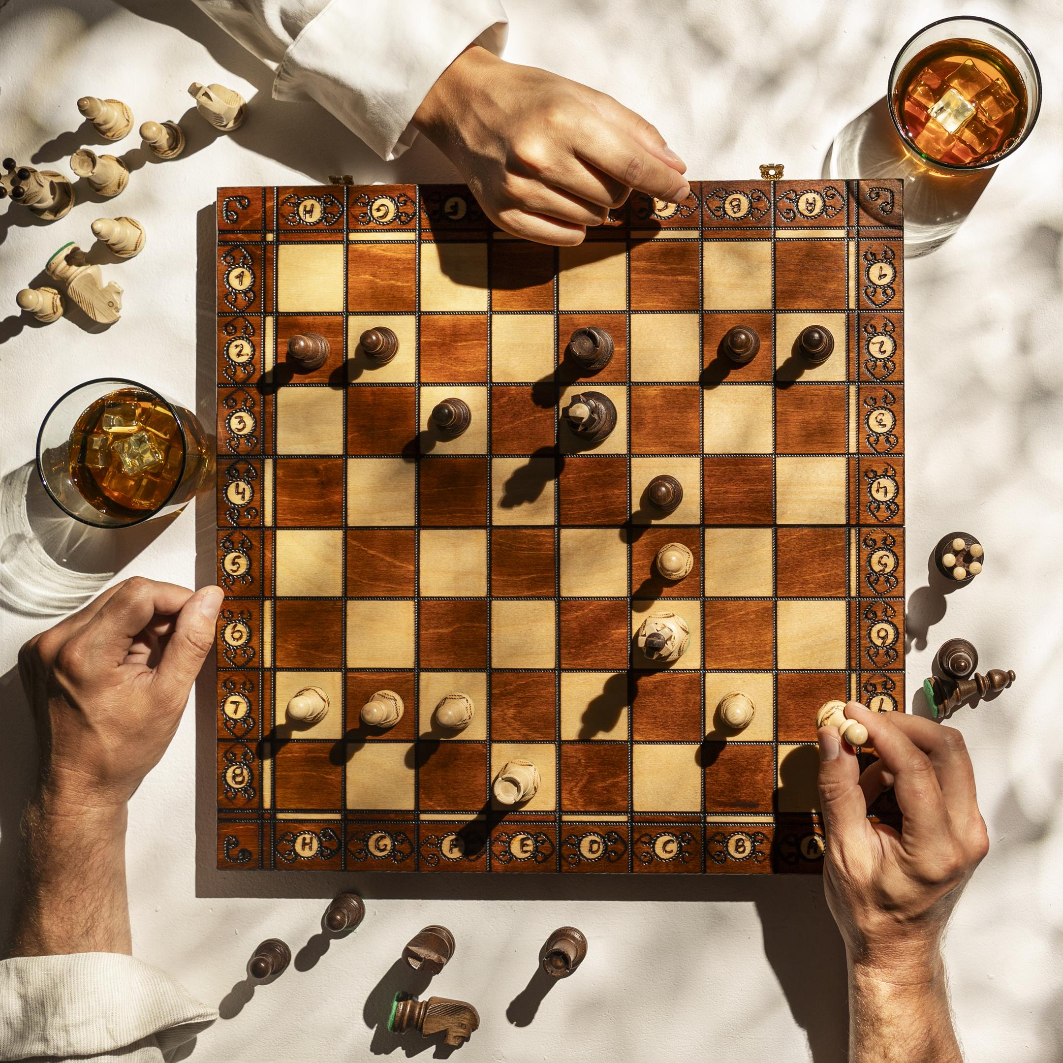 SENATOR Chess Set 42x42cm – Classic Weighted Pieces Folding Board