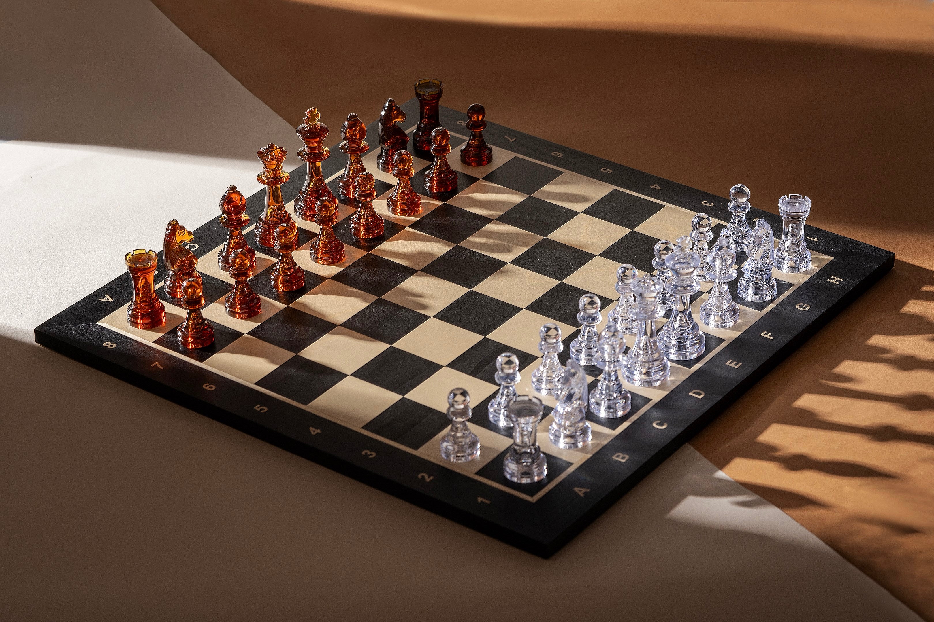 Plastic Staunton No.6 Chess Pieces 96mm – Transparent Amber Tournament Set – image 2