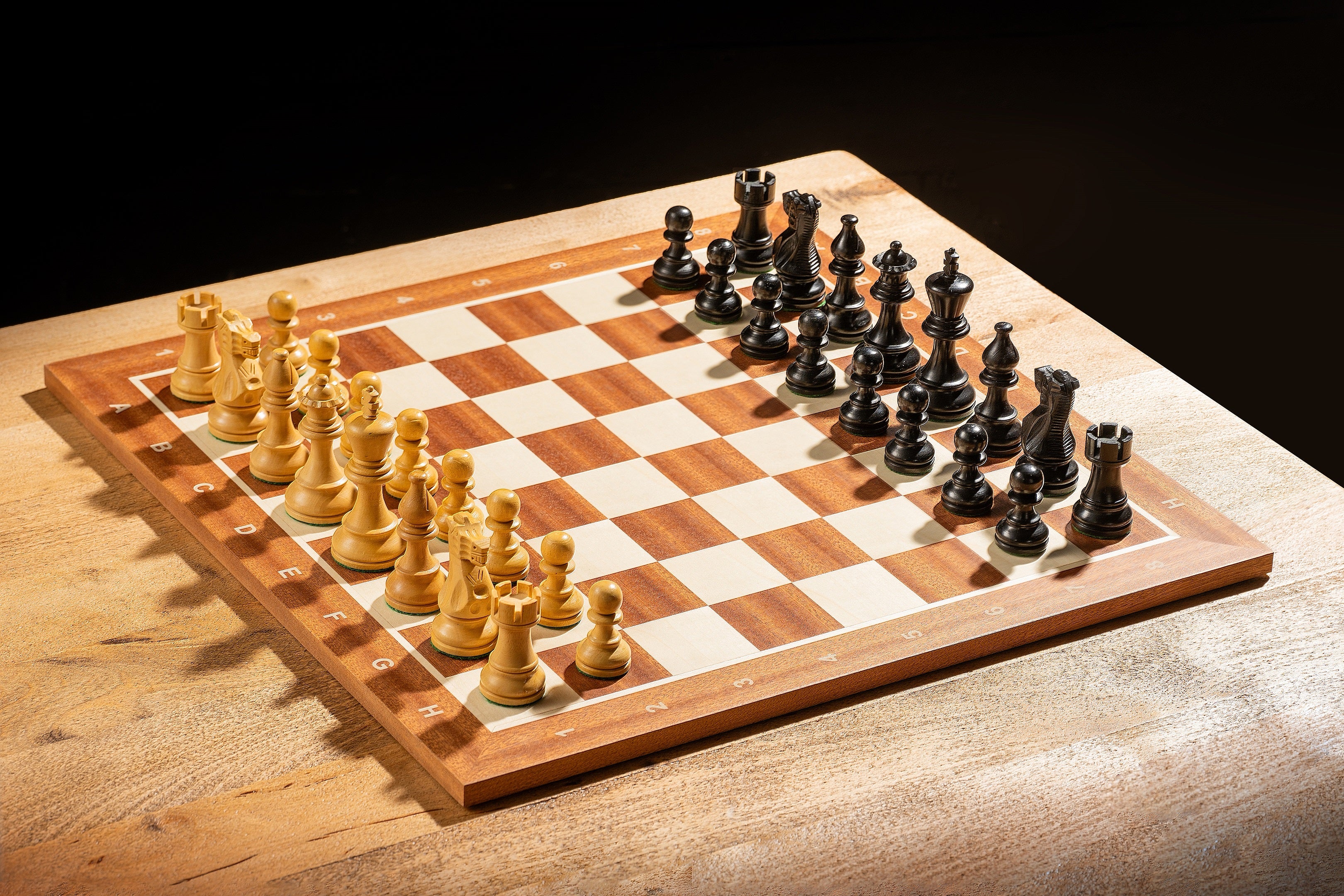 American Classic Chess Pieces 3.5" - Ebonized Boxwood Carved Weighted Set – image 4