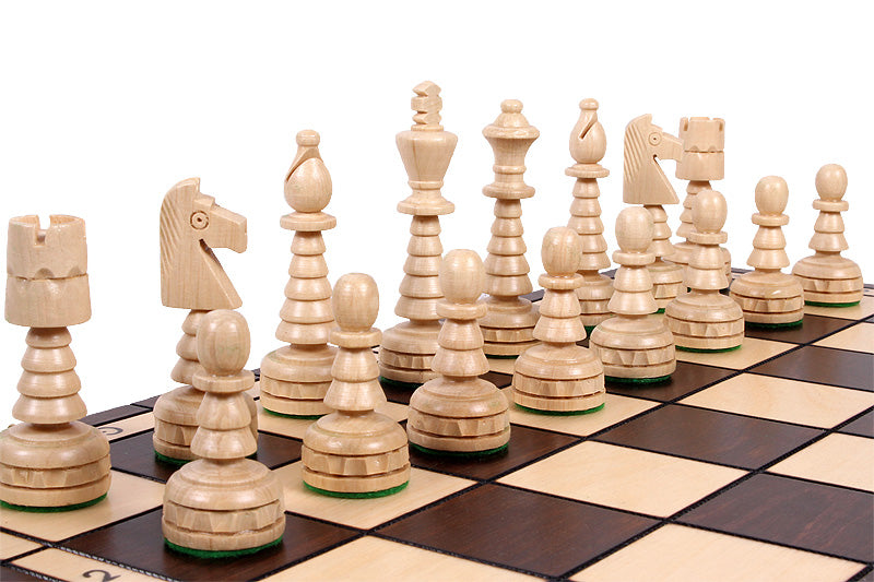 Christmas Tree Chess Set 48x48cm – Festive Hornbeam Folding Board