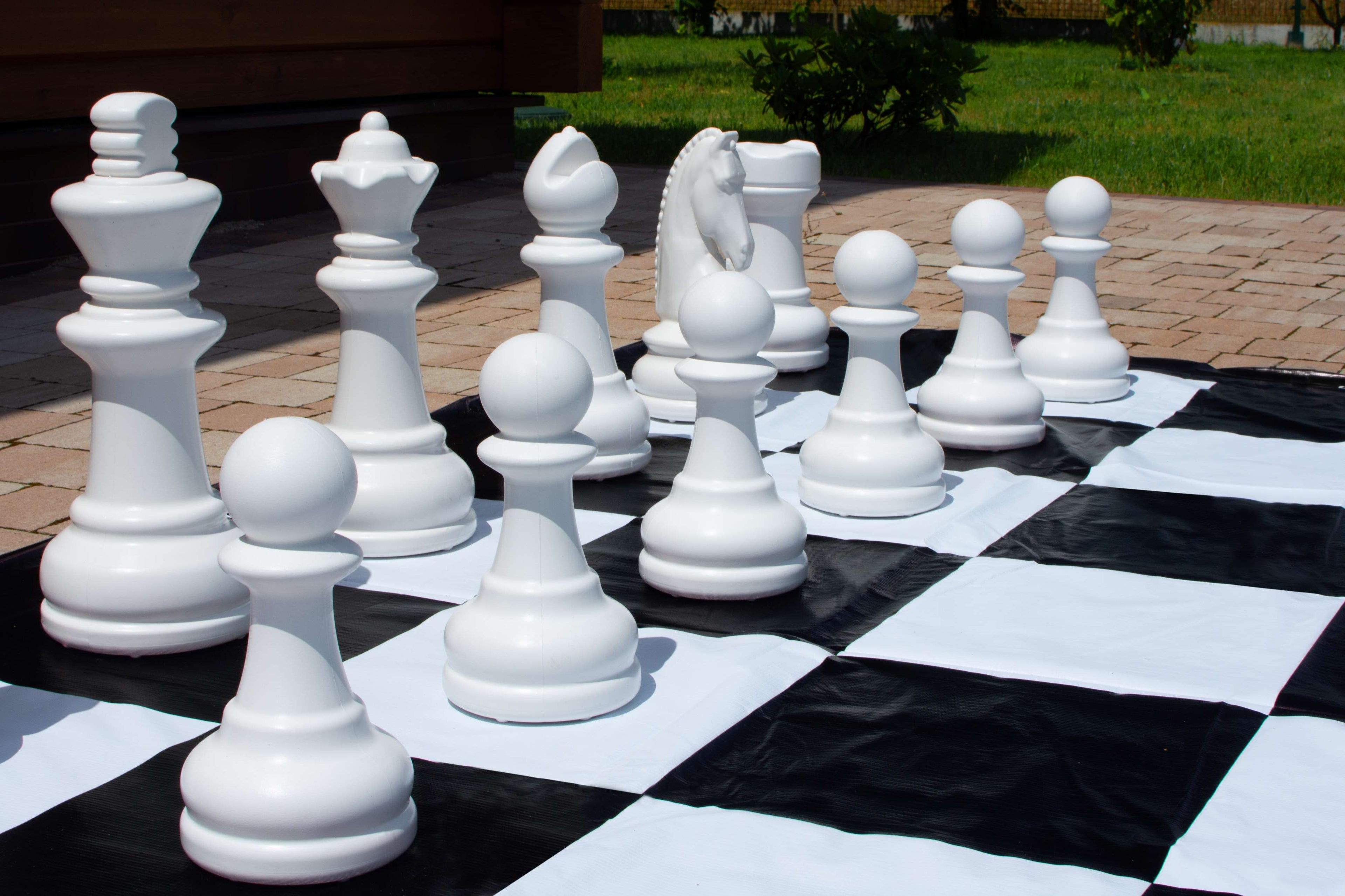 Giant Plastic Chess Pieces 45cm King – Outdoor Garden Set – image 6