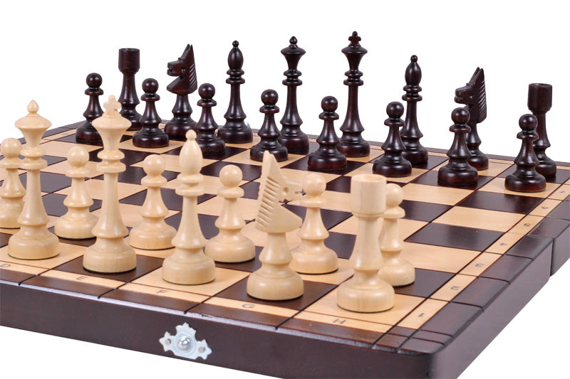 CLUB Chess Set 48x48cm – Hand-Carved Hornbeam Folding Board – image 3