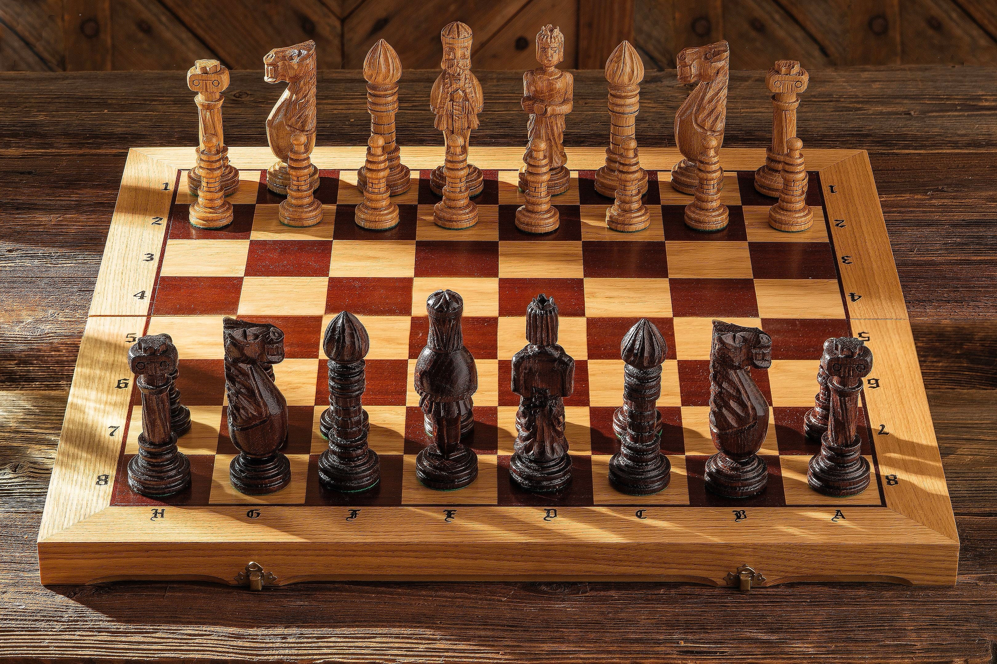 OAK Chess Set 65x65cm – Hand-Carved Oak with Mahogany Inlay