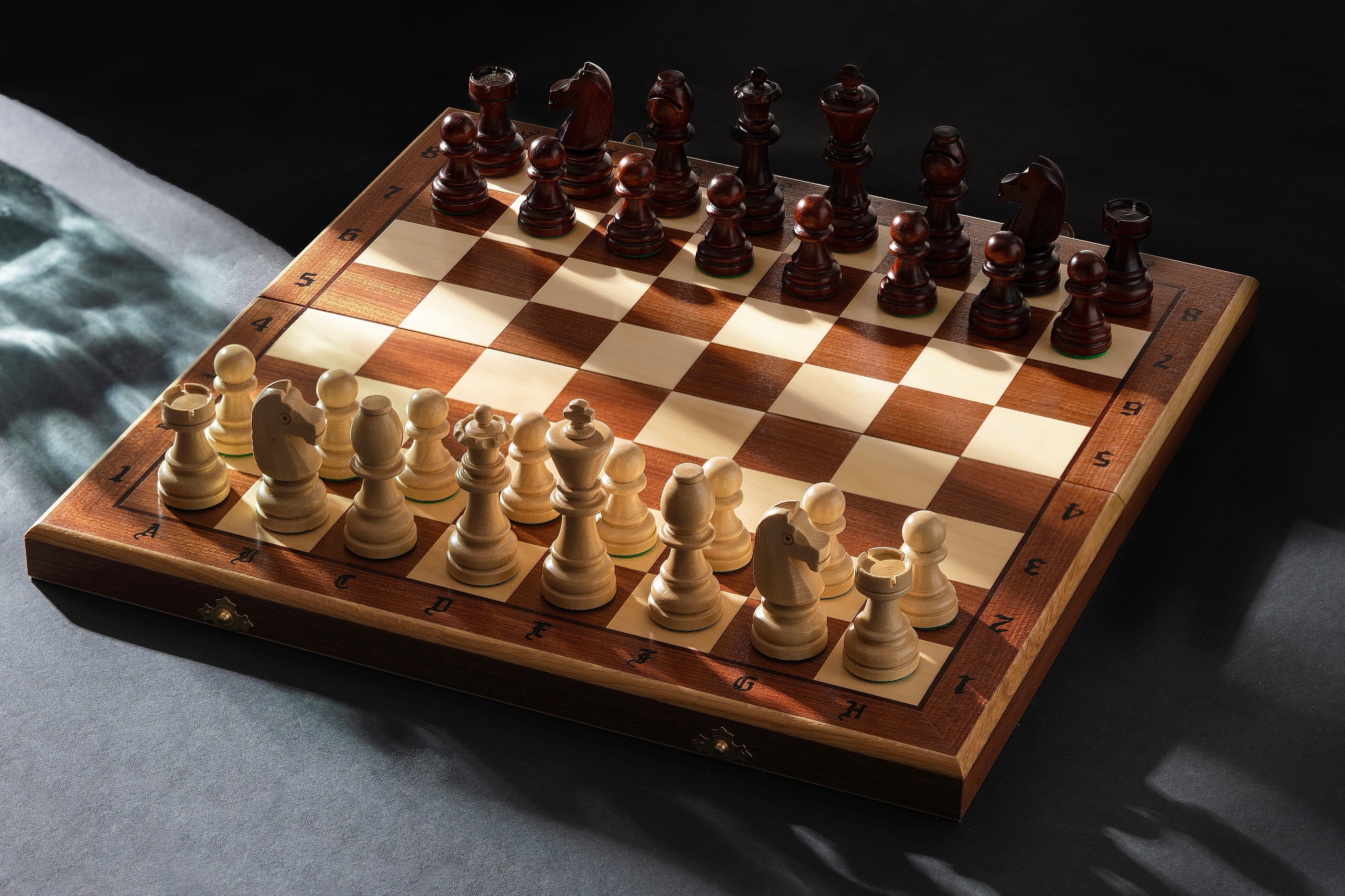 Tournament Chess Set No.7 50x50cm – Mahogany & Sycamore Inlaid Board