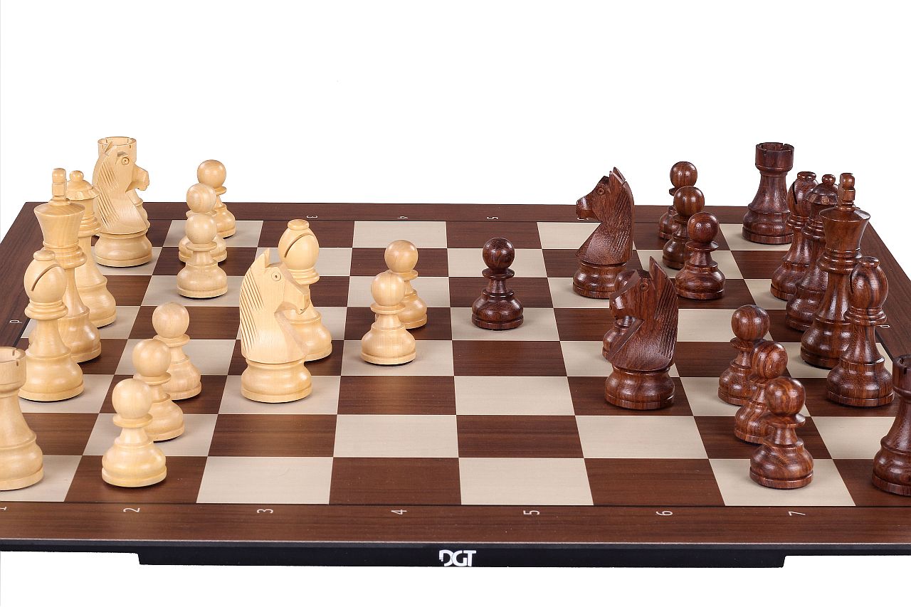 DGT Smart Electronic Chess Set Complete – Bluetooth Board with Pieces & App – image 9
