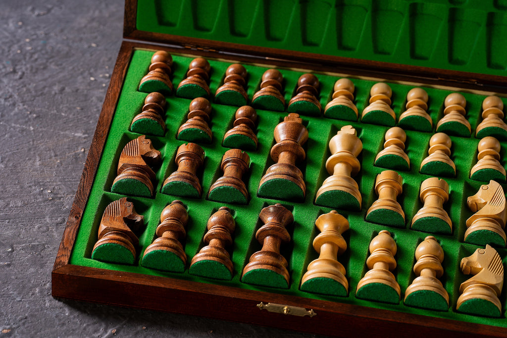 Wooden Chess Box Staunton No. 5 - Luxury Brown Storage Case – image 4