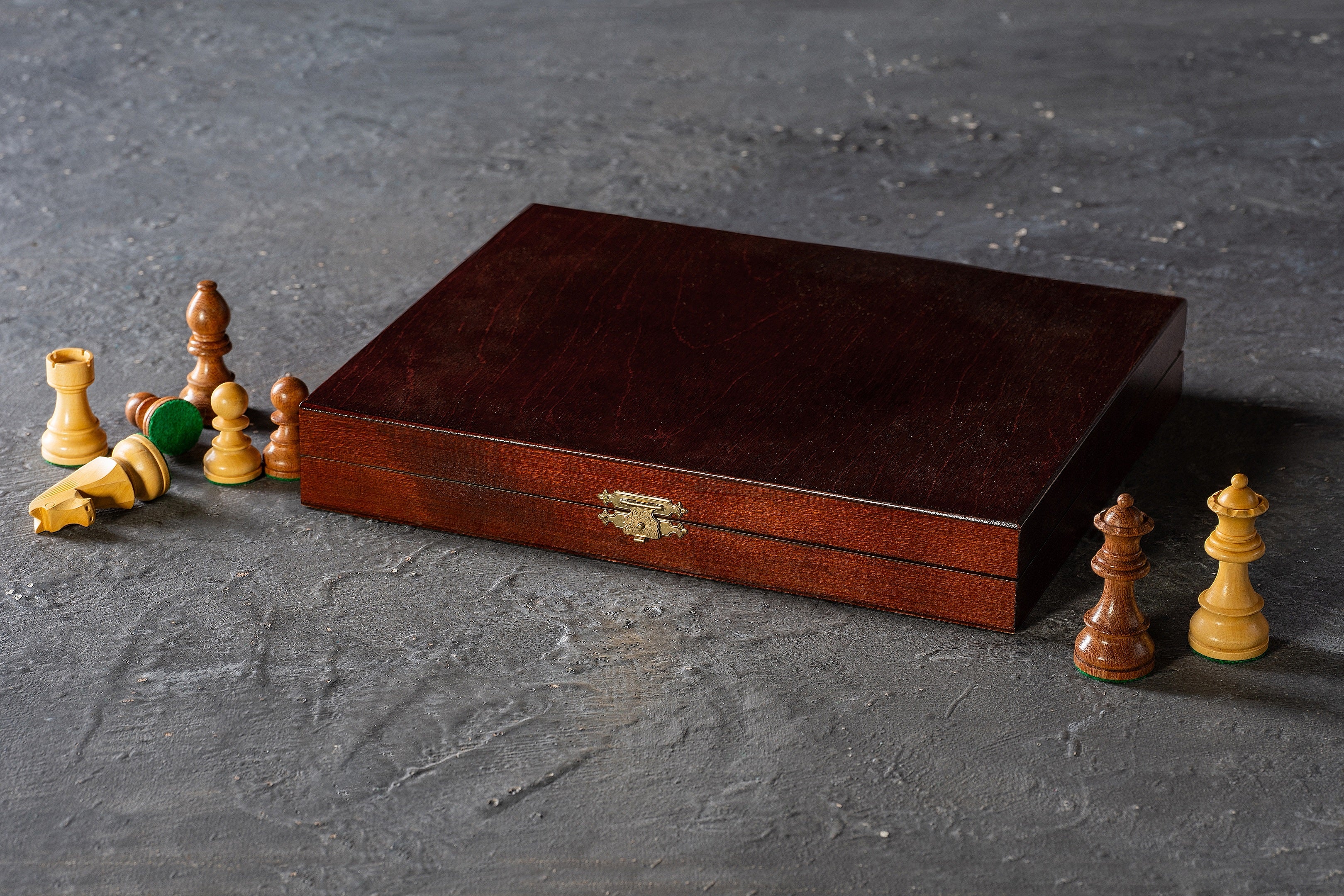 Wooden Chess Box Staunton No. 5 - Luxury Brown Storage Case – image 5