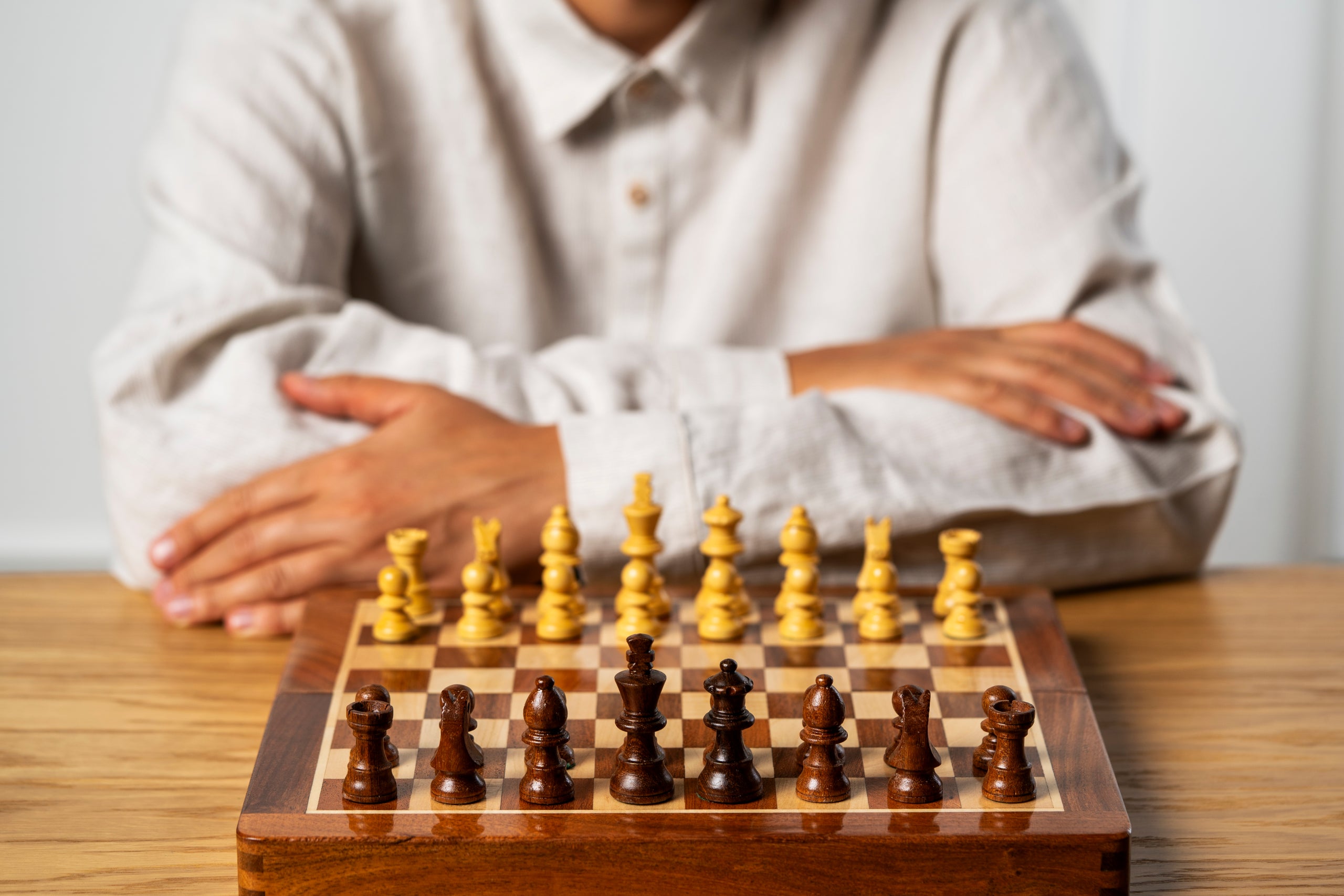 Magnetic Chess Set 30cm – Premium Acacia Folding Board with Inlaid Pieces – image 3