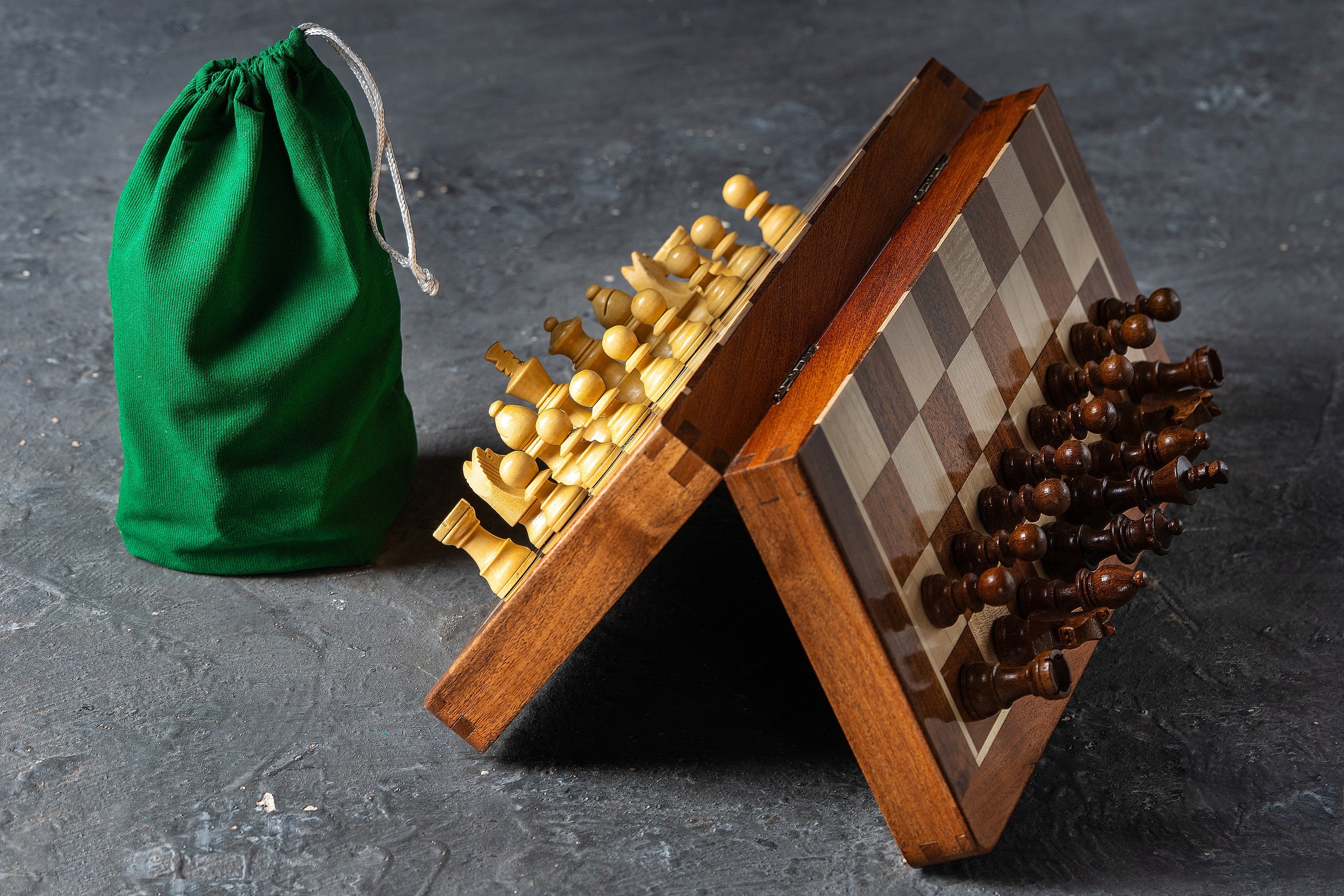 Magnetic Chess Set 30cm – Premium Acacia Folding Board with Inlaid Pieces – image 6