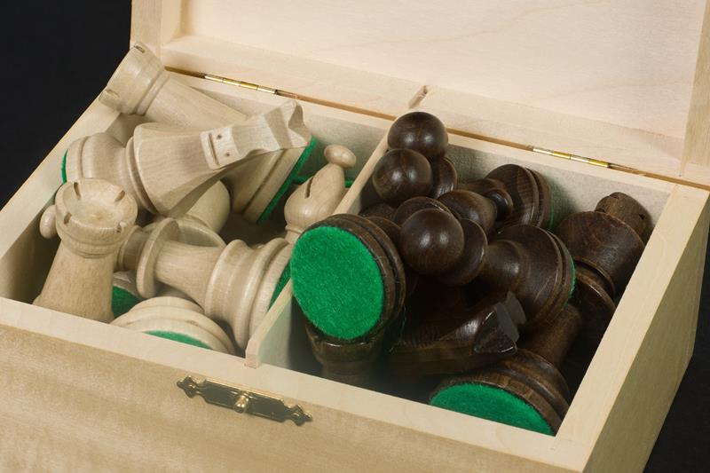 Staunton Standard No.5 Chess Pieces - Hornbeam Weighted Set in Wooden Box