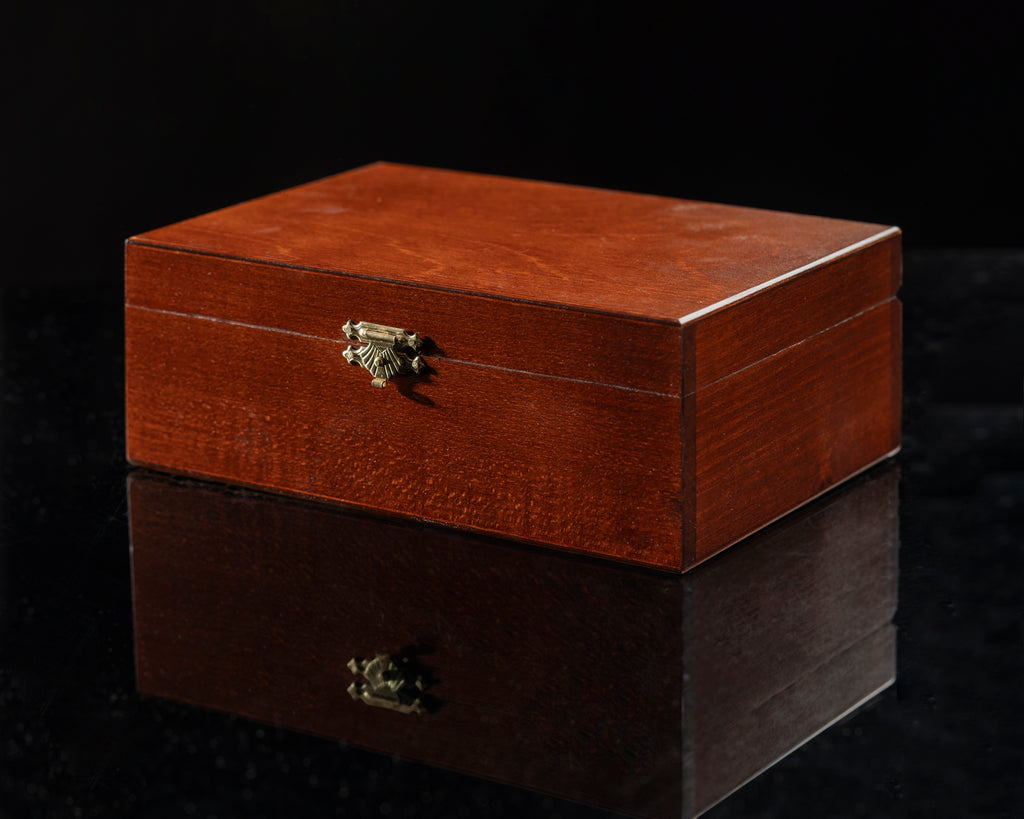 Chess Pieces Storage Box – Dark Wood Case for Staunton No.6