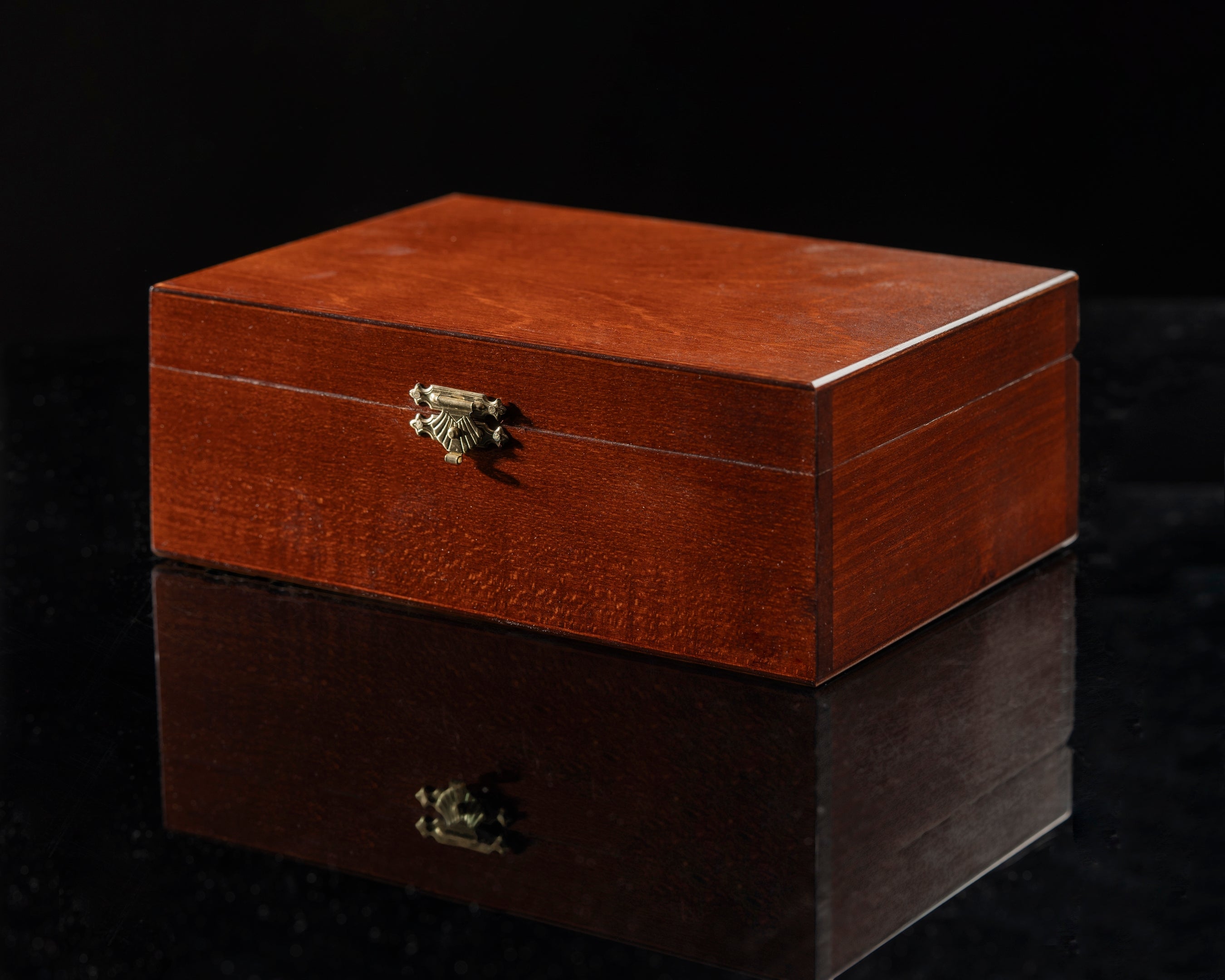 Chess Pieces Storage Box – Dark Wood Case for Staunton No.6