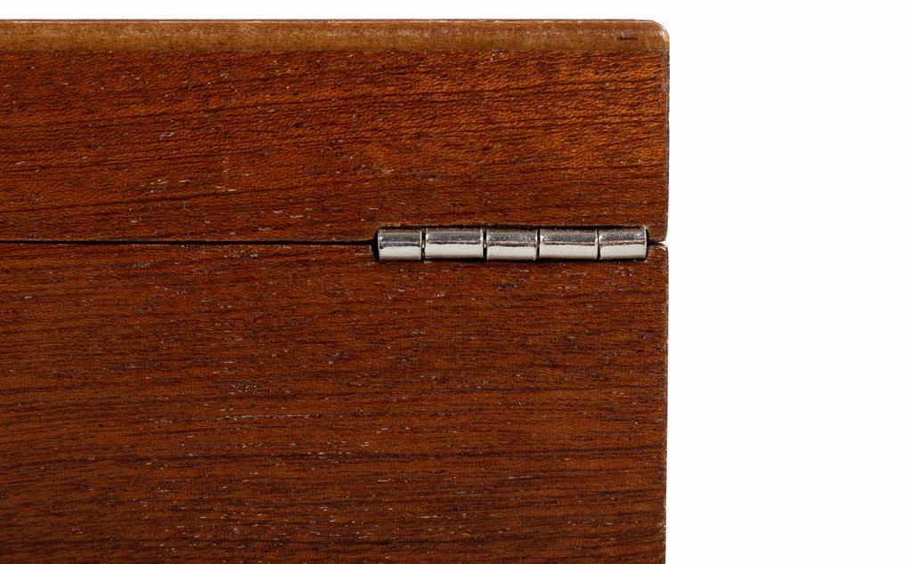 Premium Chess Storage Box – Sapele Wood Veneer 24x15x8.5cm with Flocked Interior – image 3
