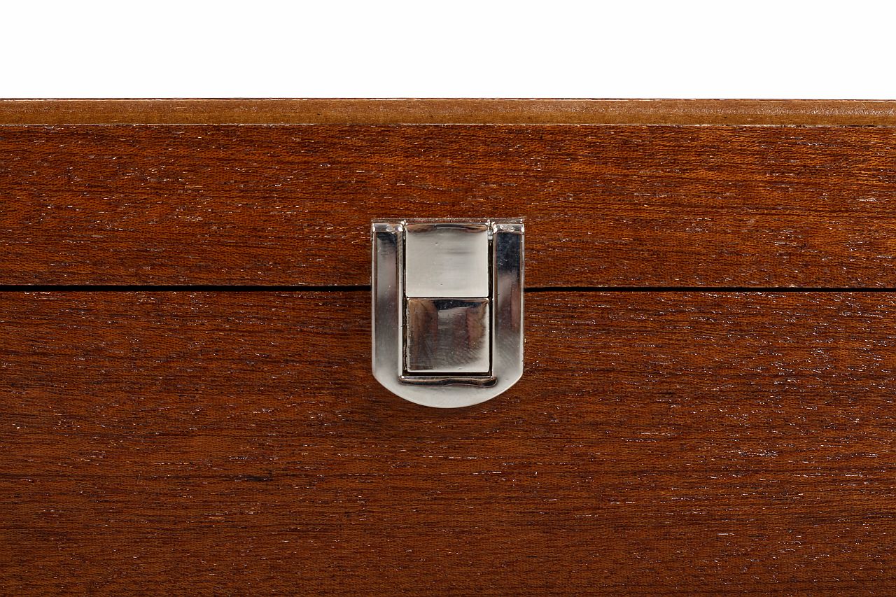 Premium Chess Storage Box – Sapele Wood Veneer 24x15x8.5cm with Flocked Interior – image 4