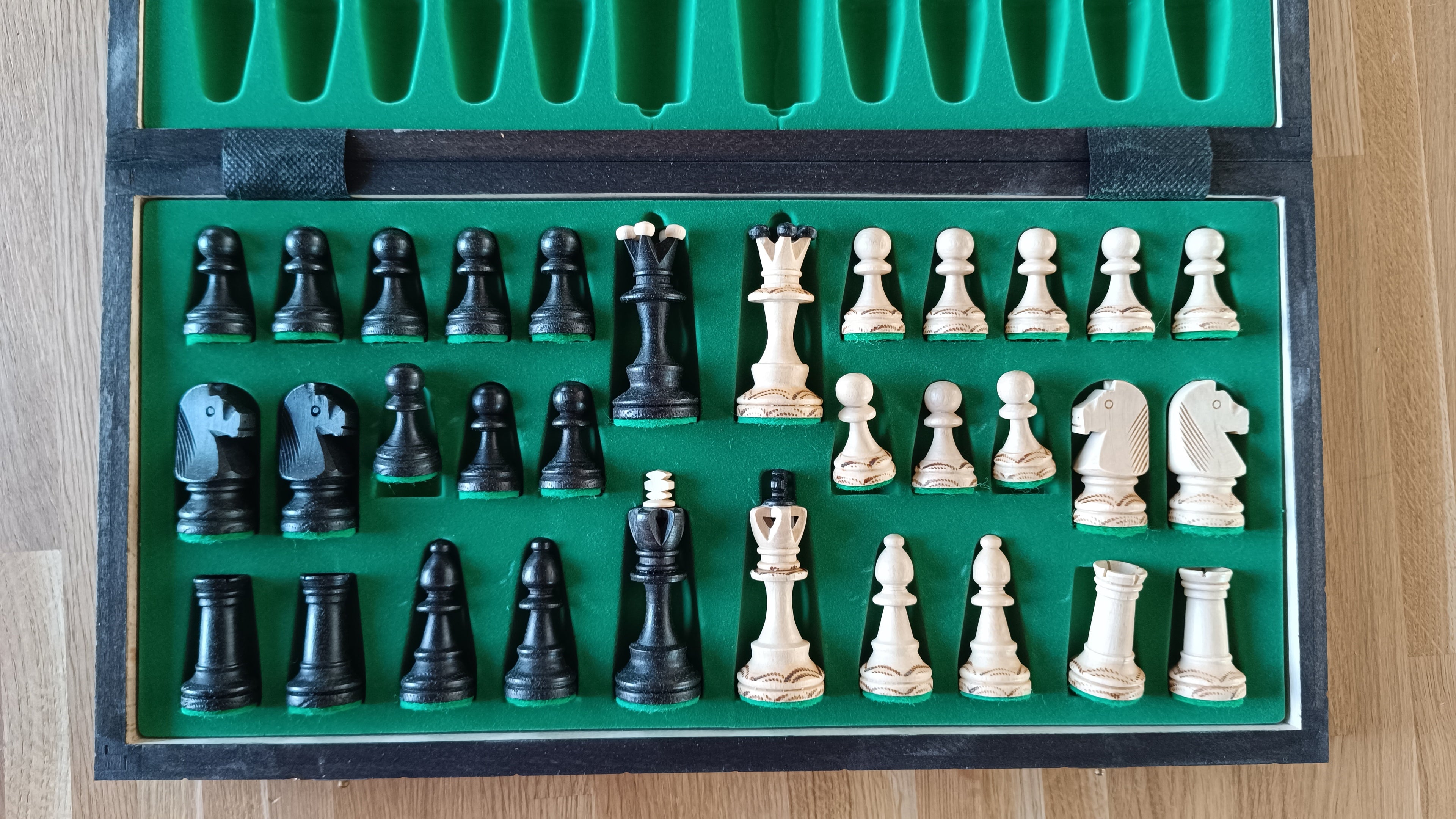 Senator Chess Set – Black, Folding Board with Insert Tray – image 2