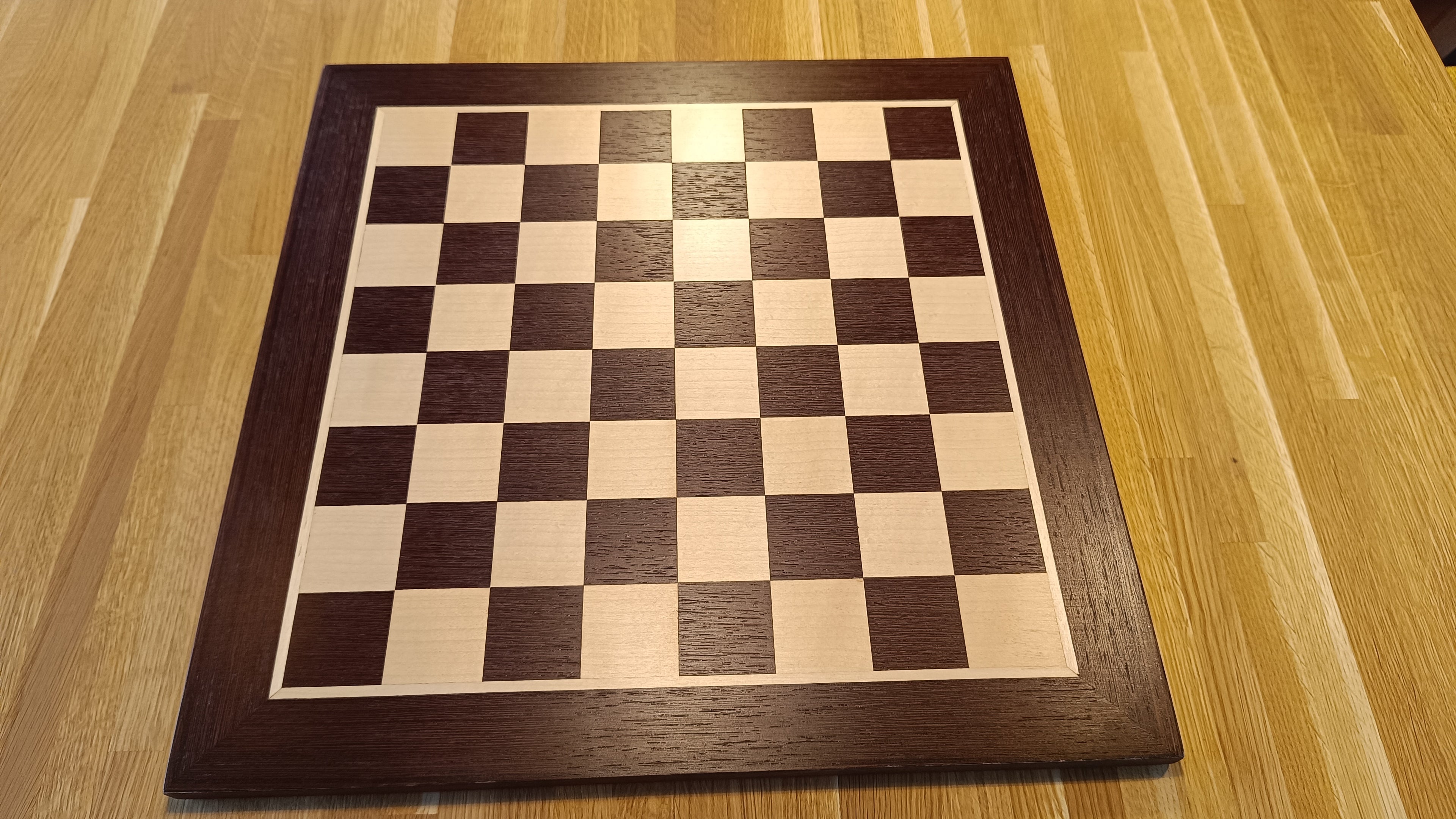 Chess Board 40×40 cm – Wenge & Sycamore, without Notation – image 2