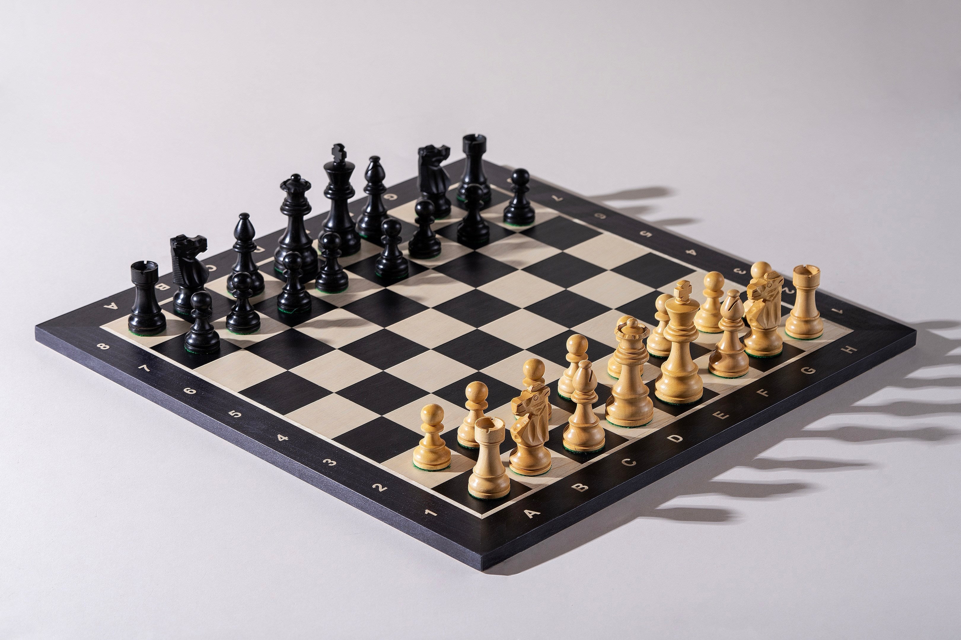 French Staunton Chess Pieces 3.5" – Ebonized & Boxwood Weighted Tournament Set – image 4
