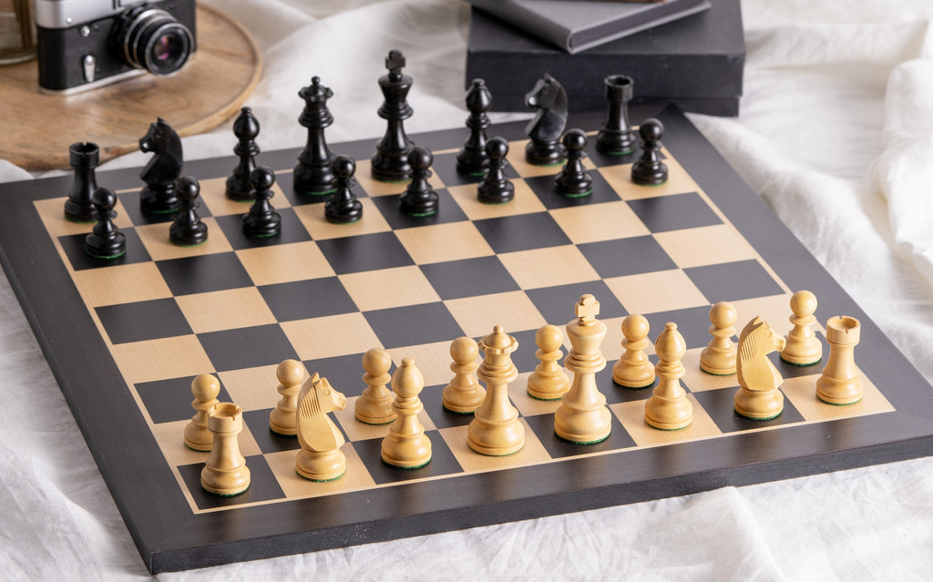 Timeless Tournament Chess Set No.5 - 48x48cm with German Knight 3.5" Pieces