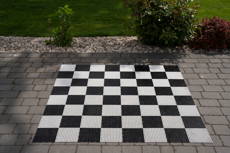 Garden Chess Set — Middle, with Plastic Board (King 30 cm) – image 2