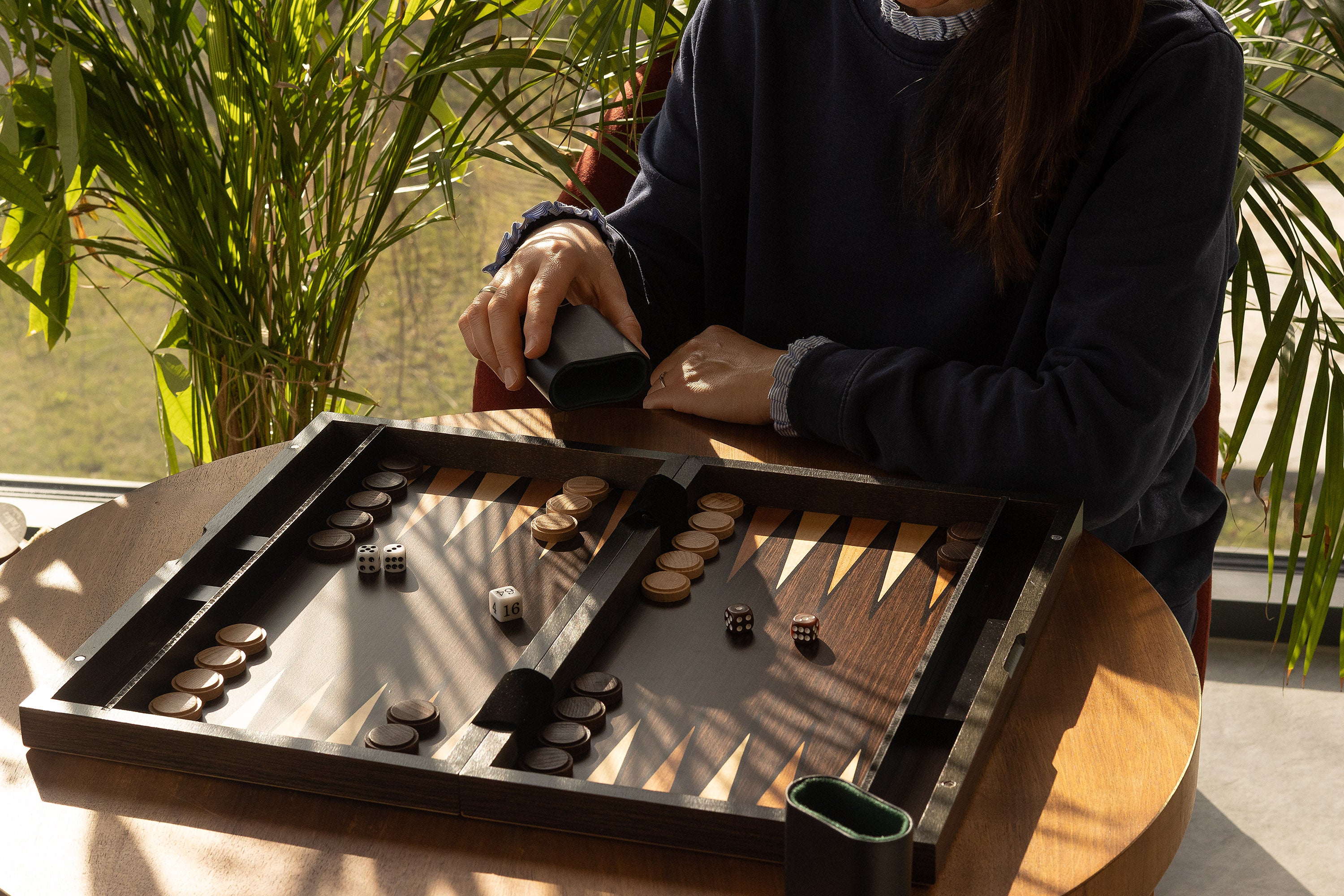 Backgammon Set in Wooden Box (52 × 43.5 cm) — Wood Pieces & Leather Dice Cups – image 3