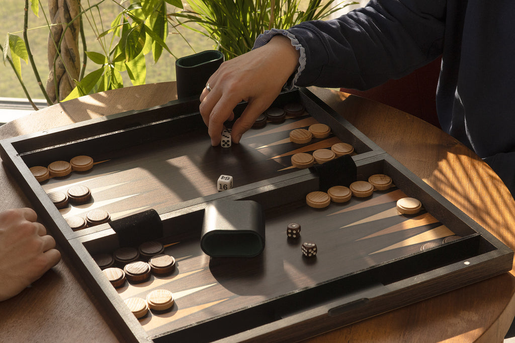 Backgammon Set in Wooden Box (52 × 43.5 cm) — Wood Pieces & Leather Dice Cups