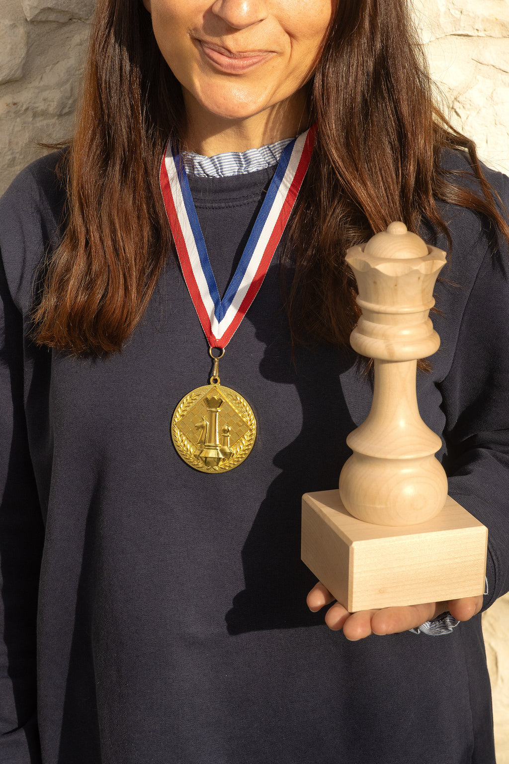 Gold Chess Medal — Round, 6.5 cm with Fabric Lanyard – image 2
