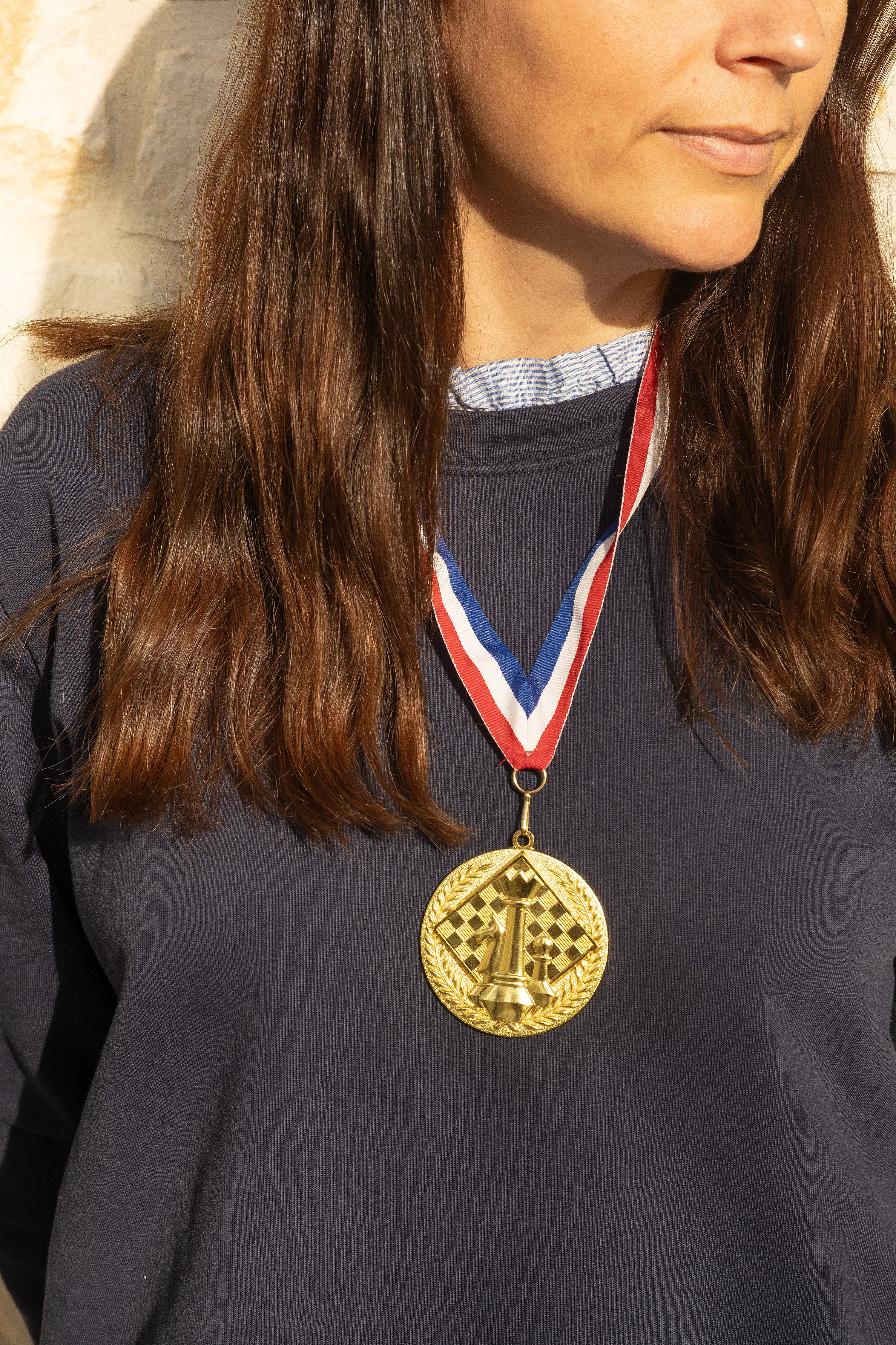 Gold Chess Medal — Round, 6.5 cm with Fabric Lanyard – image 3