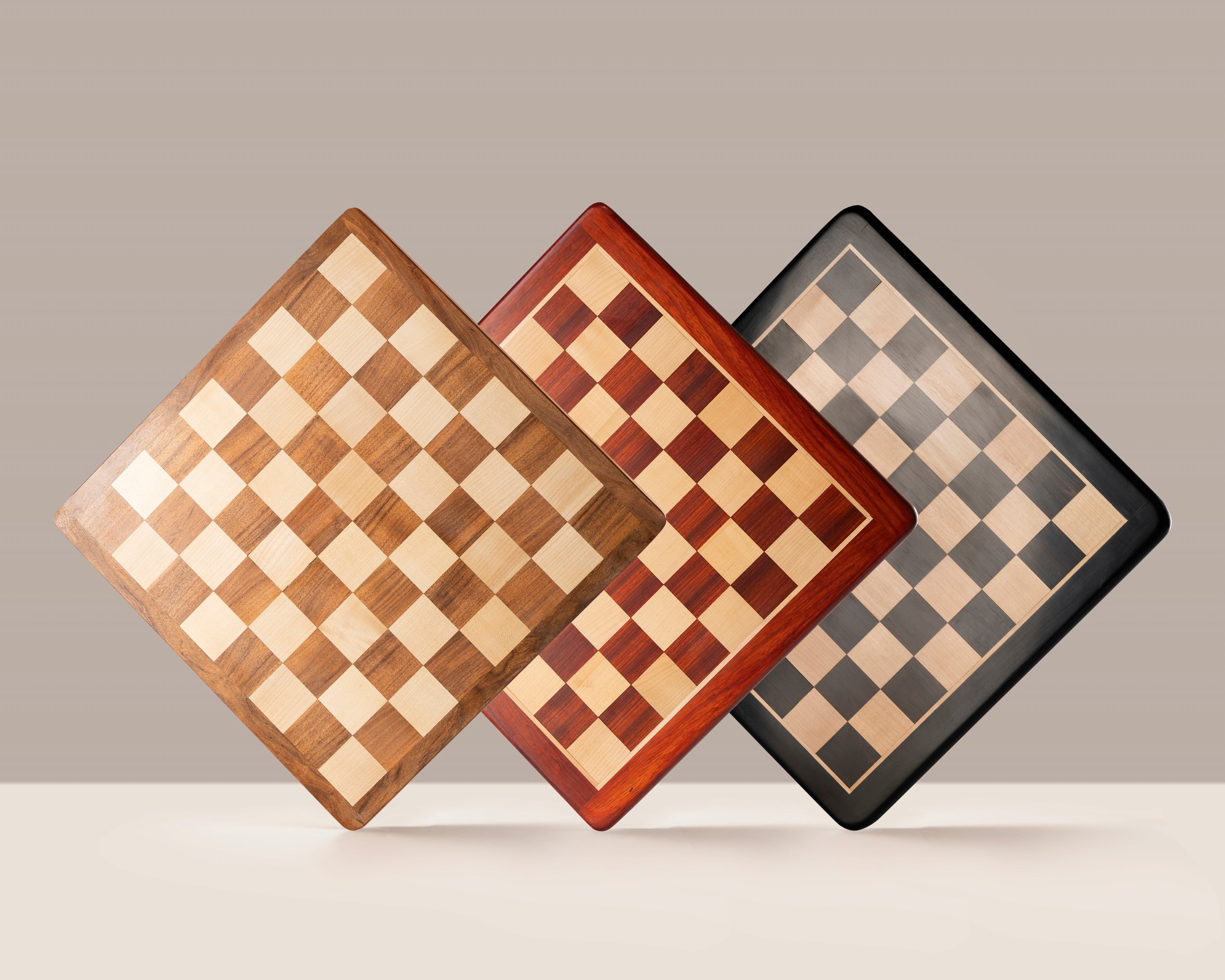 Solid Wood Chess Board 53×53 cm – Redwood & Beechwood (55 mm squares), Without Notation – image 2