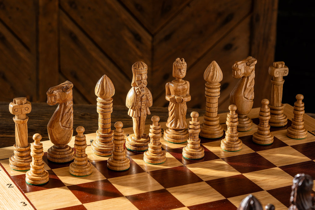 OAK Chess Set 65x65cm – Hand-Carved Oak with Mahogany Inlay – image 6