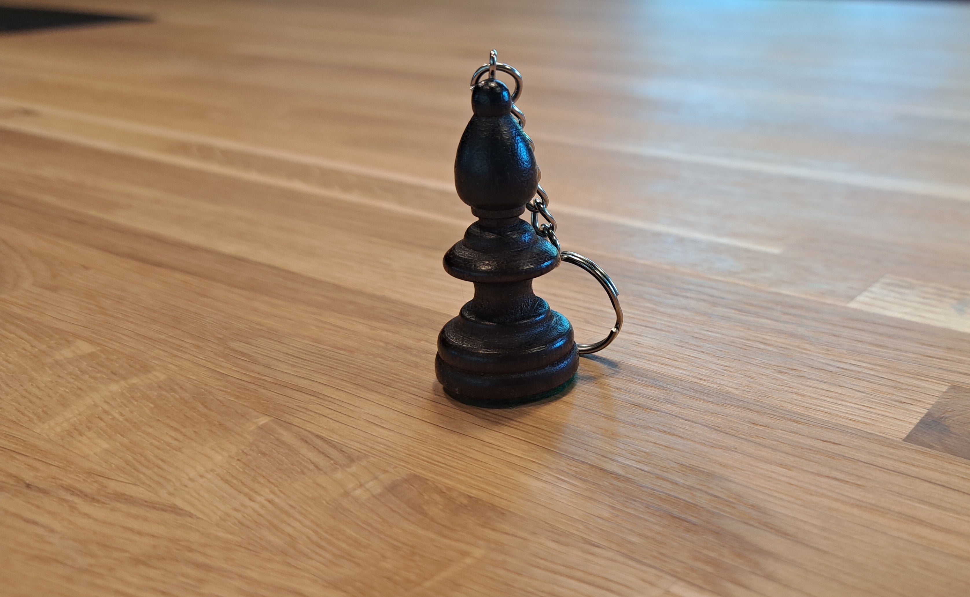 Black Bishop Chess Keyring – Wooden Chess Piece Pendant