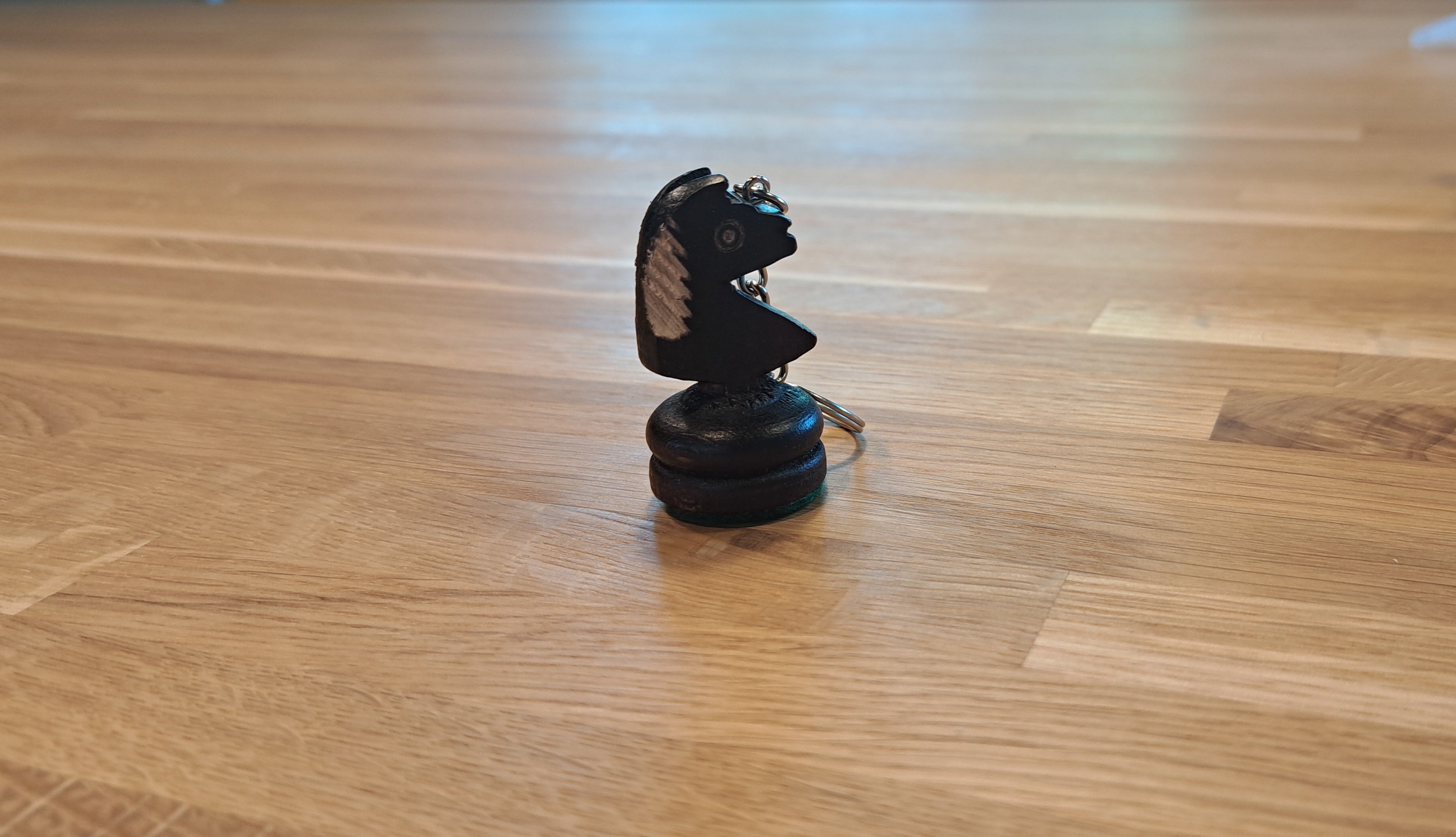 Black Knight Chess Keyring – Wooden Chess Piece Pendant