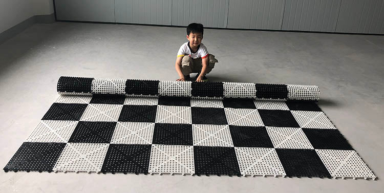 Garden Chess Board Rubber 275cm – Non-Slip Outdoor Mat, 30cm Squares – image 5